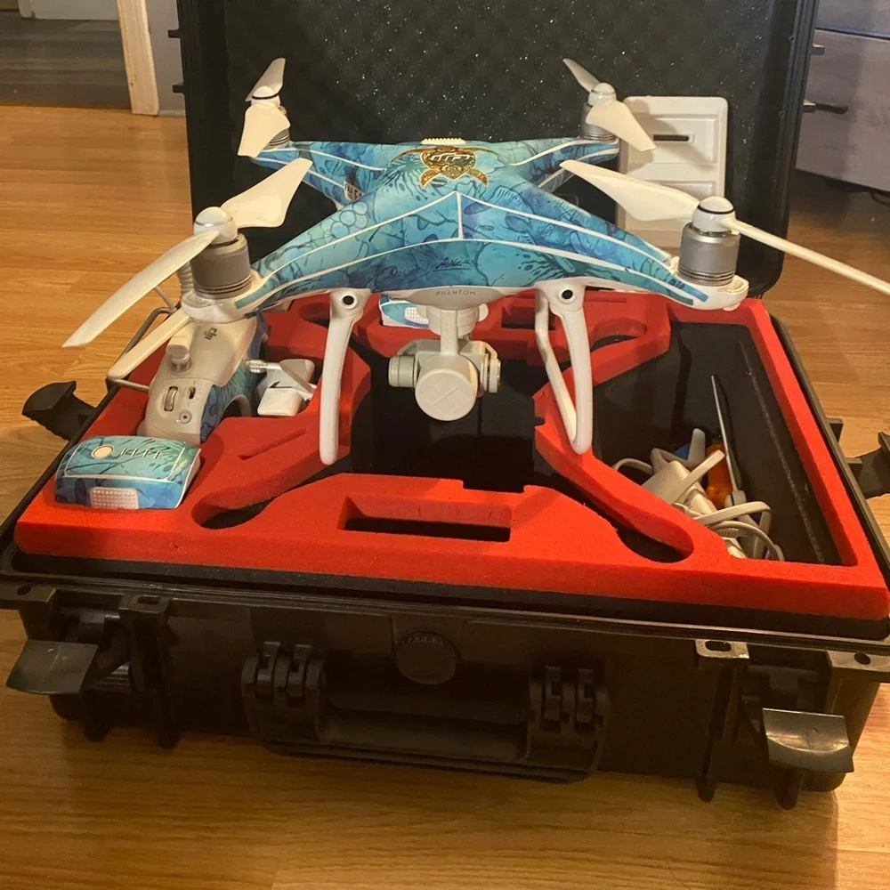 Dji phantom 4 professional drone bundle!! Everything you need.. so nice! - Picture 1 of 8